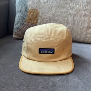 Patagonia P-6 Strapback / Hat / Creme